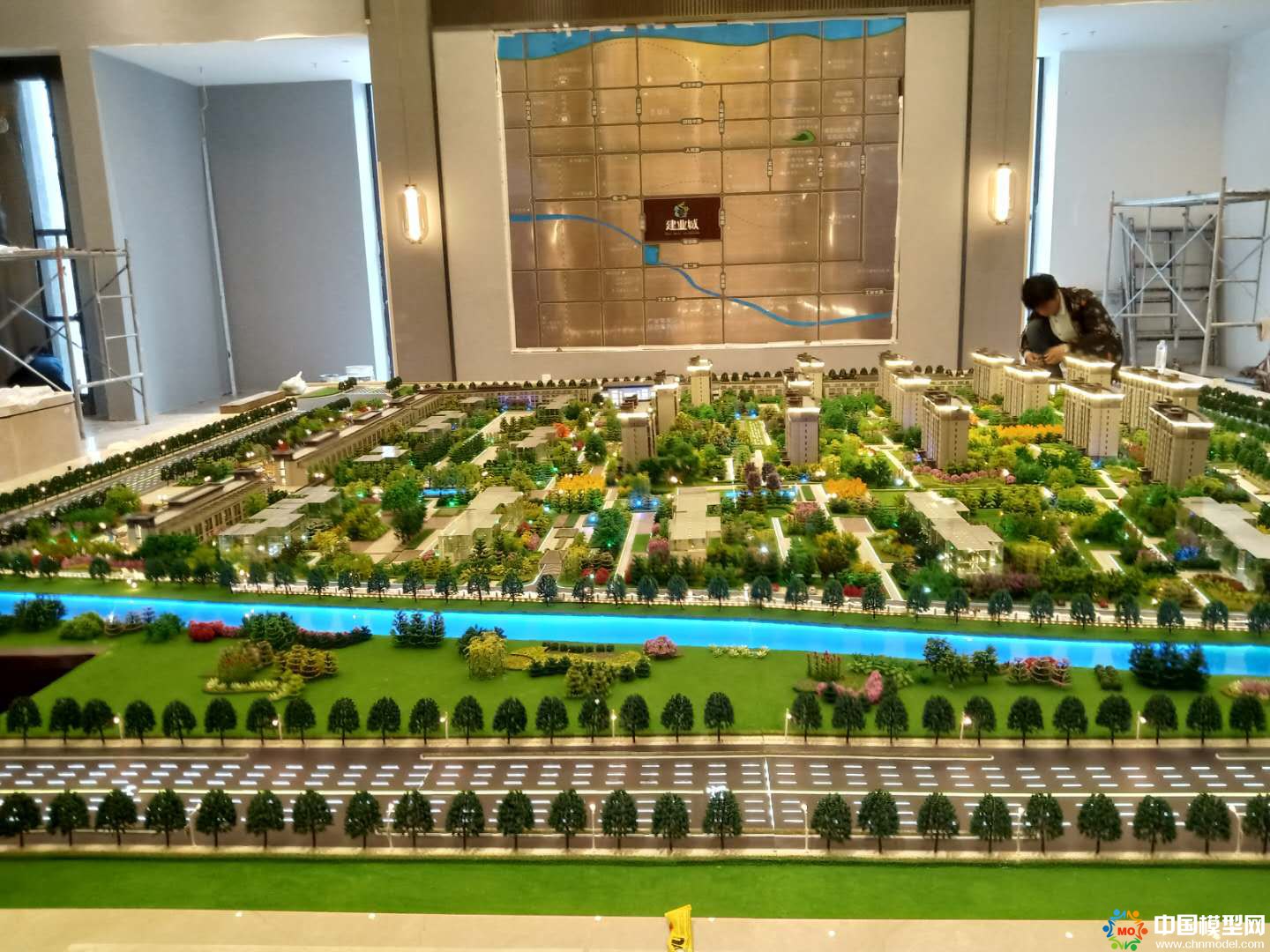 樓盤沙盤模型制作、別墅沙盤模型制作、城市規(guī)劃沙盤制作、建筑模型設(shè)計制作、工業(yè)模型設(shè)計制作、數(shù)字多媒體沙盤制作